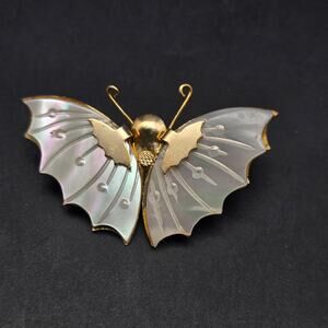 Mother of Pearl Butterfly Brooch Gold Tone Vintage Bug Insect Jewelry